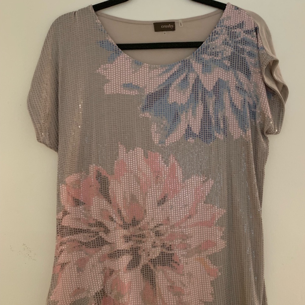 Sequined T-shirt never worn